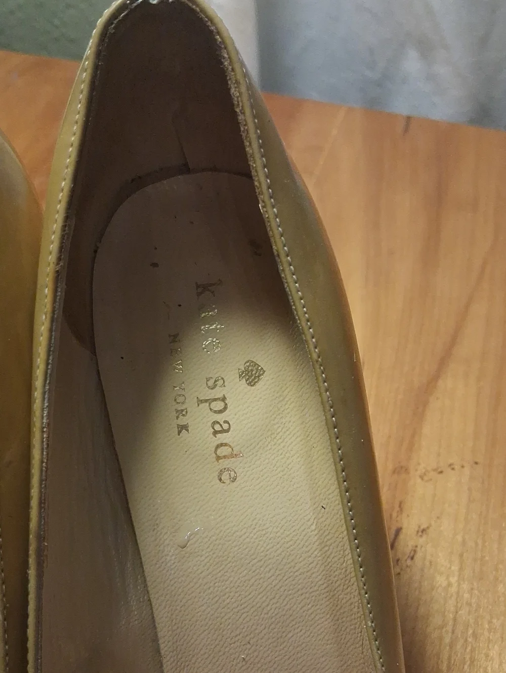 kate spade  Leather Round-Toe Size 6.5